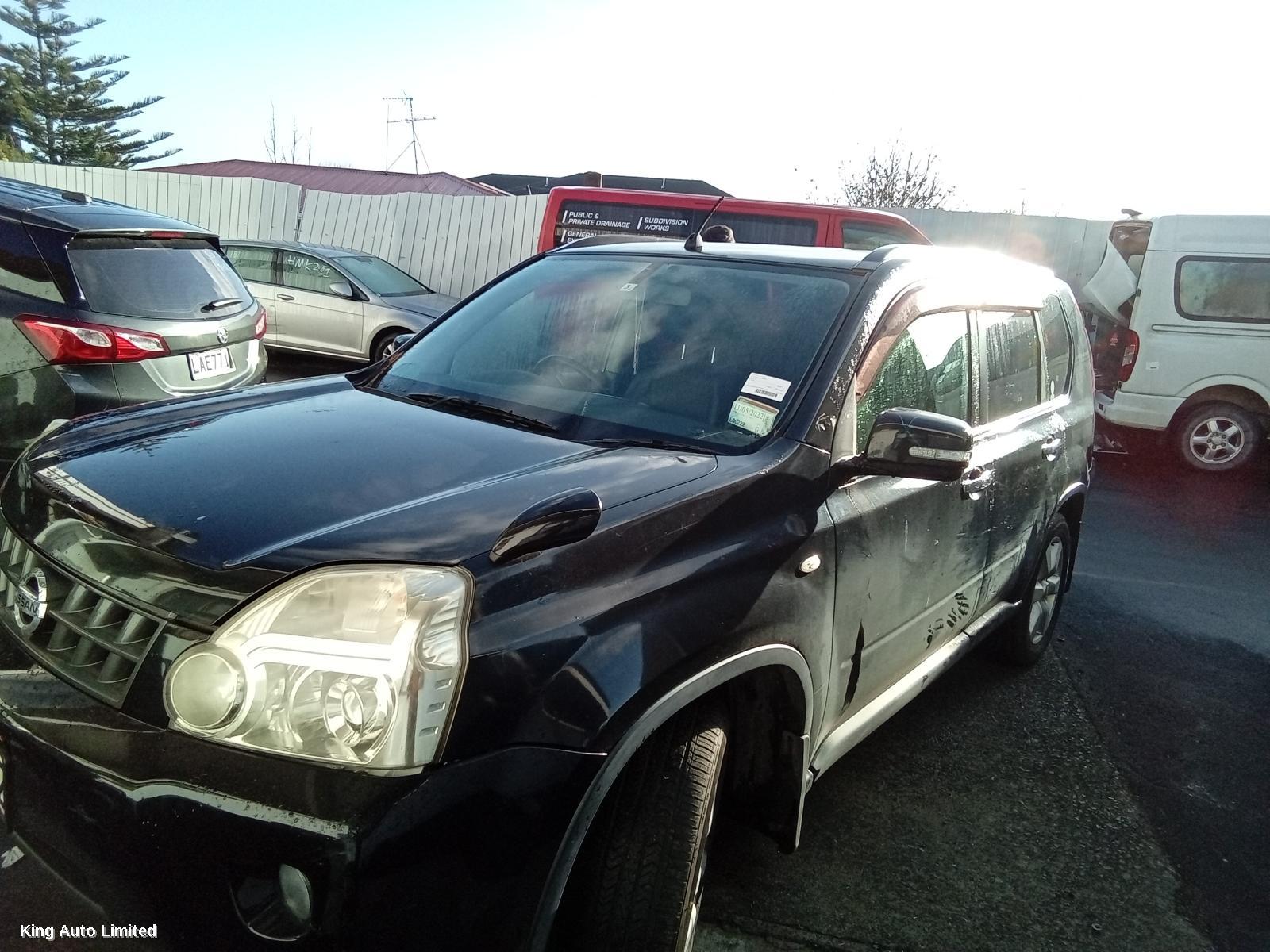 Nissan XTRAIL 2010 Left Front Door thumbnail 2