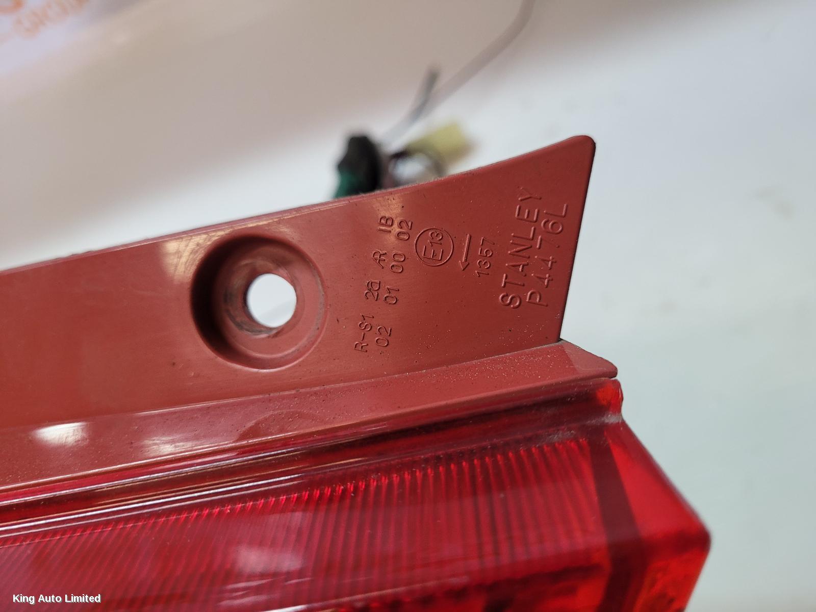 Suzuki SWIFT 2004 Left Taillight thumbnail 3