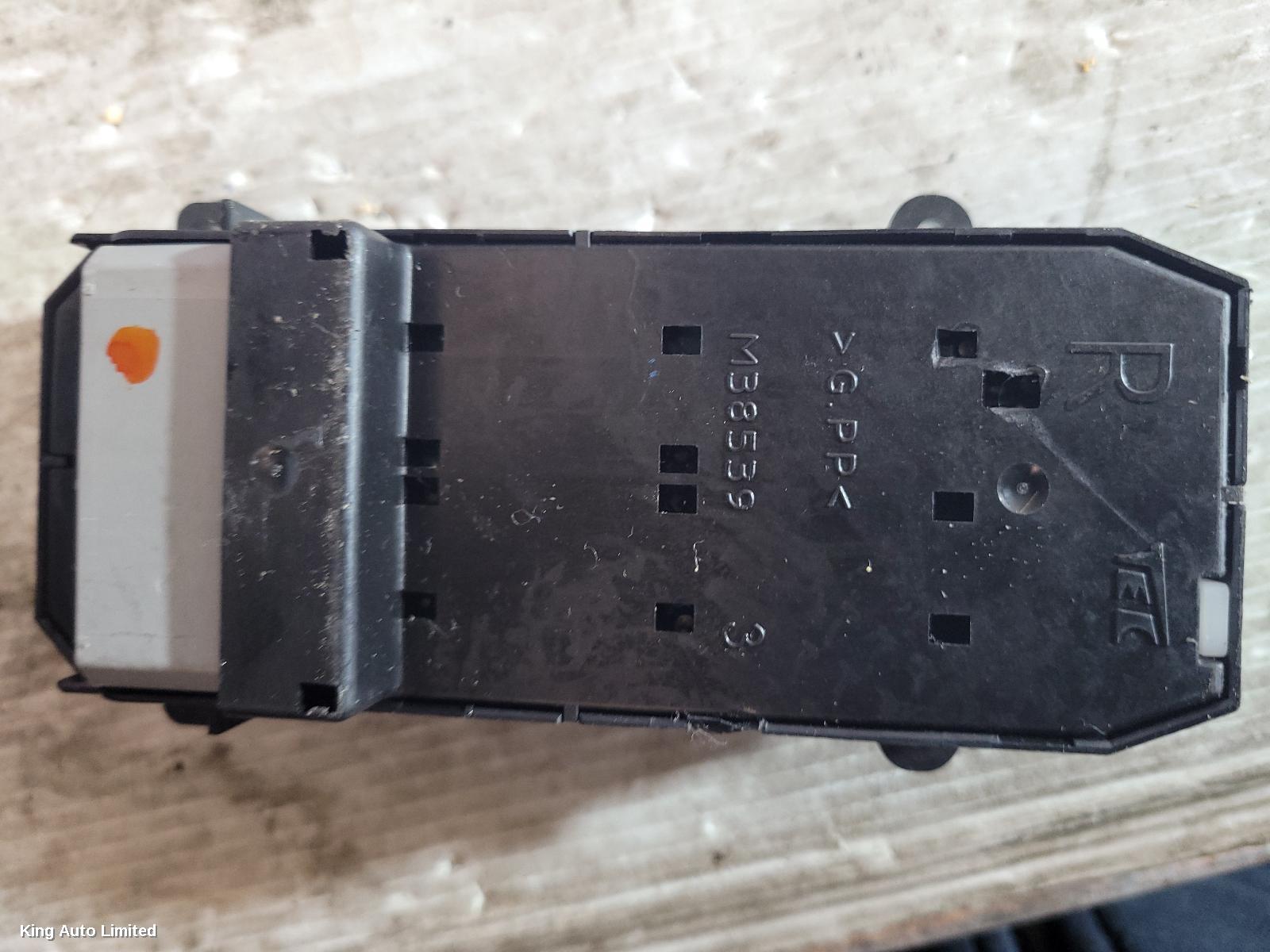 Honda CRZ 2012 Pwr Dr Wind Switch thumbnail 2