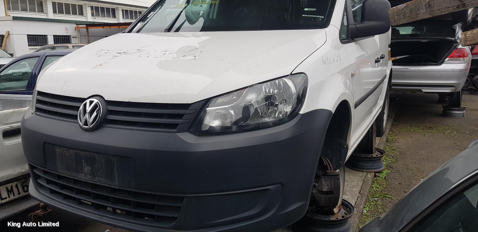 Volkswagen - Volkswagen CADDY 2013 Right Headlamp