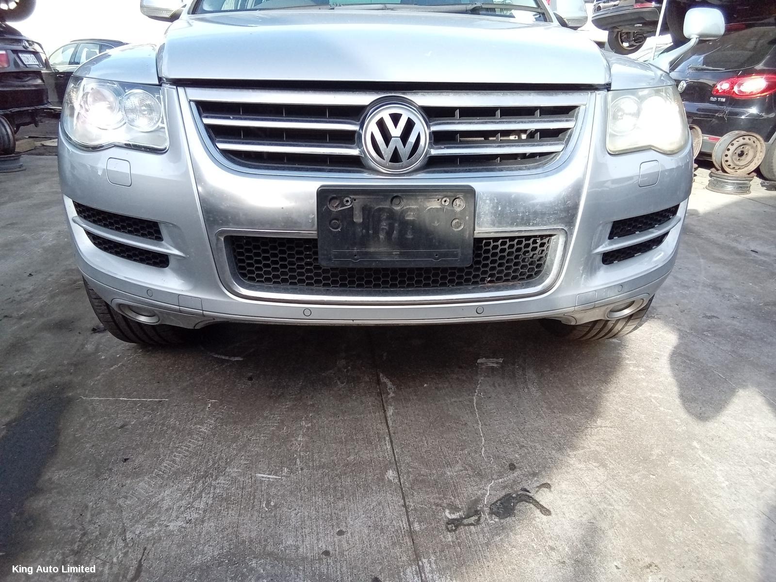 Volkswagen TOUAREG 2007 Left Guard thumbnail 2