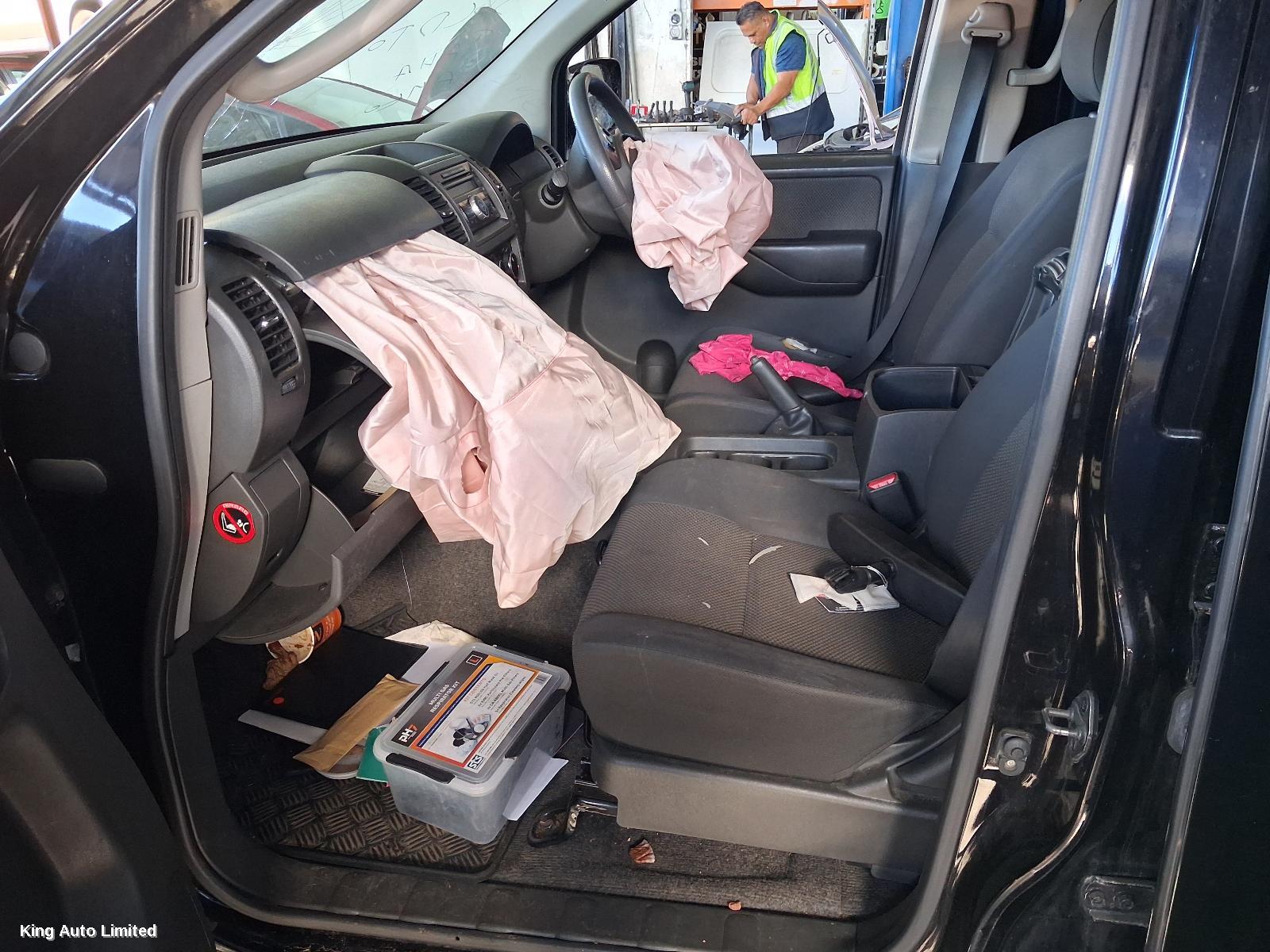 Nissan NAVARA 2015 Radiator Support thumbnail 3
