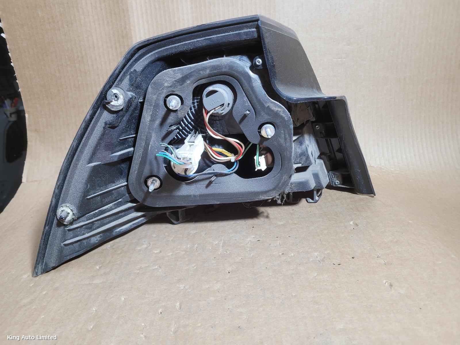 Holden COMMODORE 2009 Right Taillight thumbnail 3