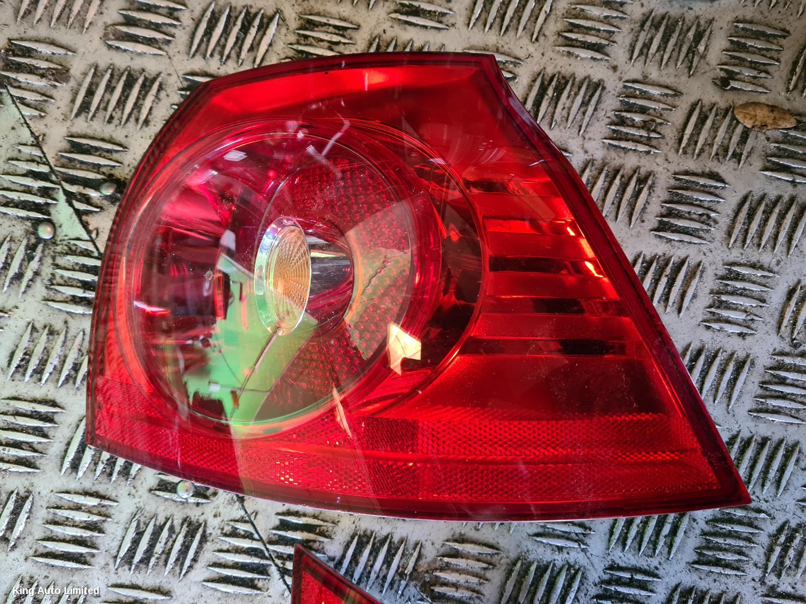 Volkswagen GOLF 2007 Right Taillight thumbnail 1