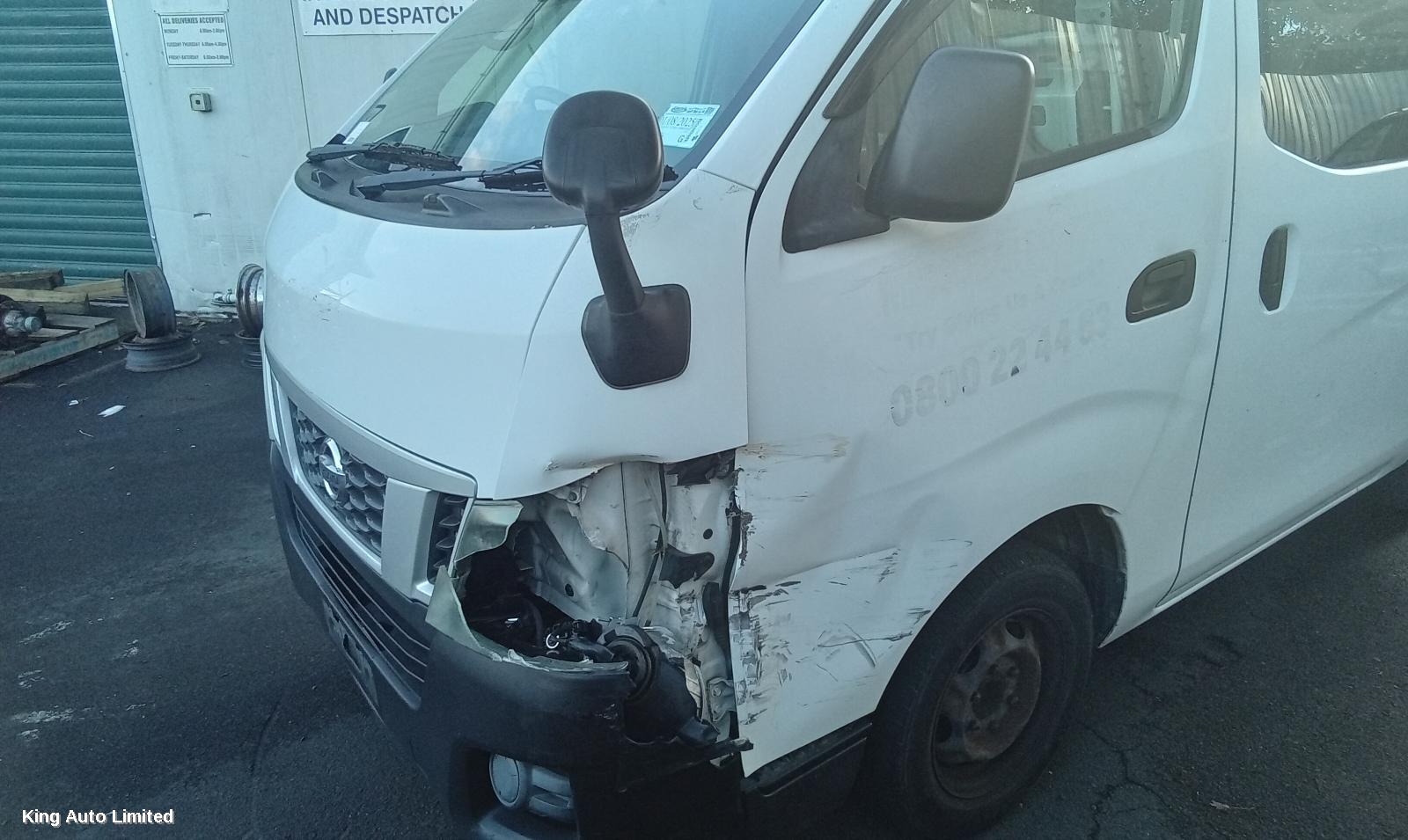 Nissan URVAN 2013 Right Taillight thumbnail 3