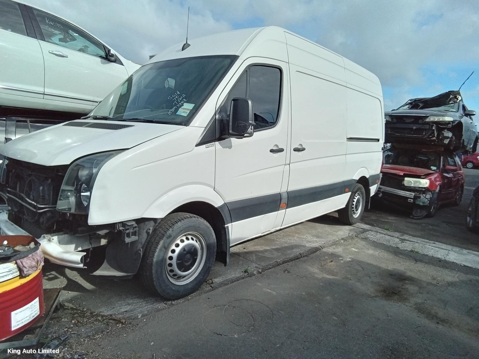 Volkswagen CRAFTER 2012 Right Front Door thumbnail 2