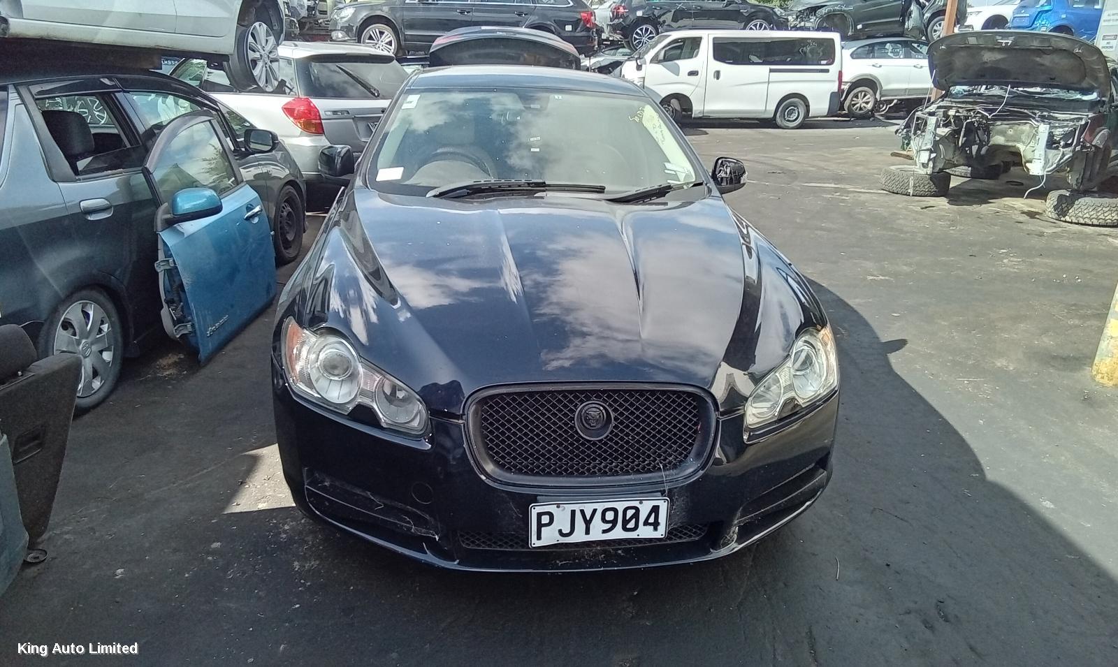 Jaguar XF 2008 Left Guard thumbnail 1
