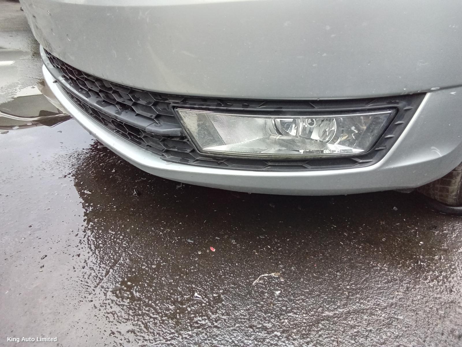 Skoda RAPID 2014 Left Taillight thumbnail 2