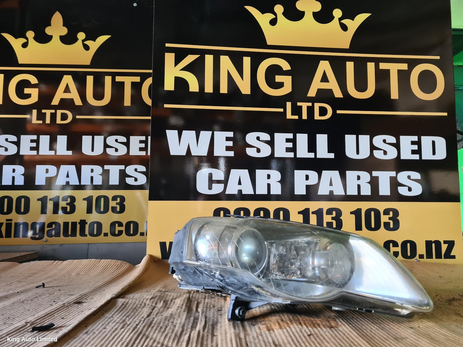 Volkswagen - Volkswagen PASSAT 2006 Right Headlamp