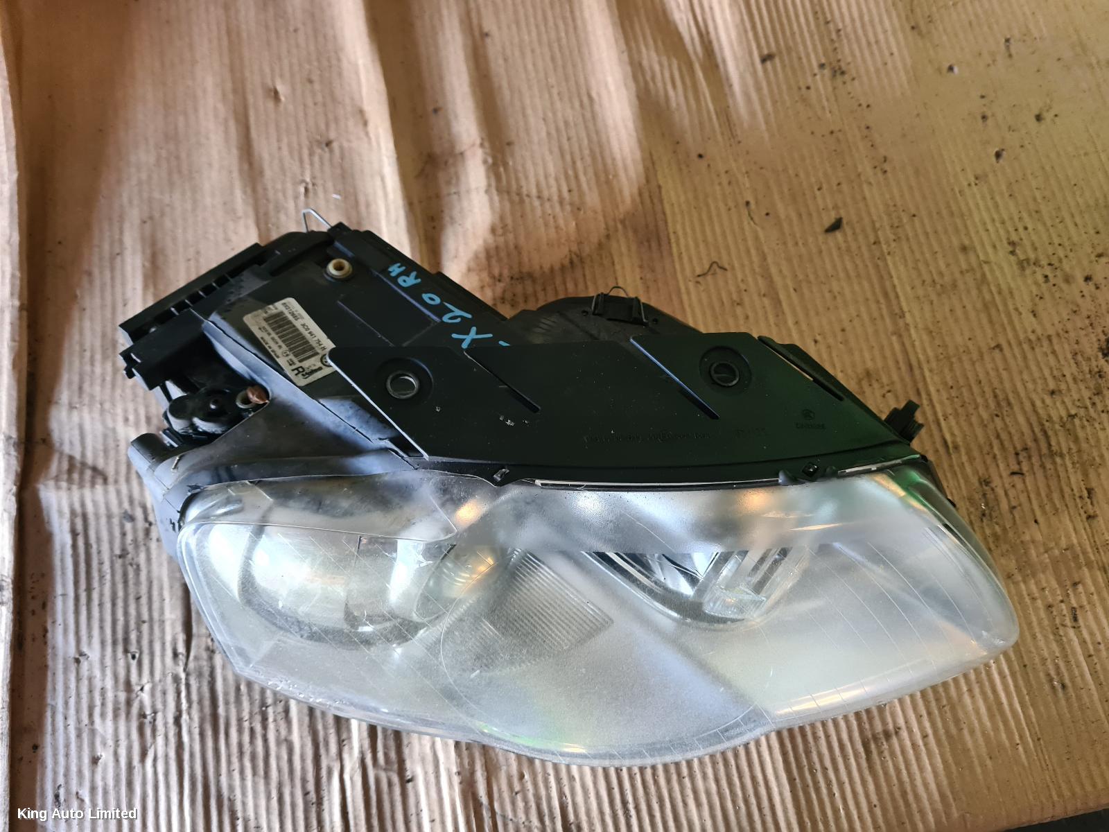 Volkswagen PASSAT 2006 Right Headlamp thumbnail 3