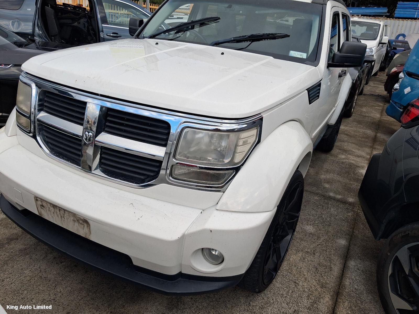 Dodge NITRO 2009 Left Guard thumbnail 3