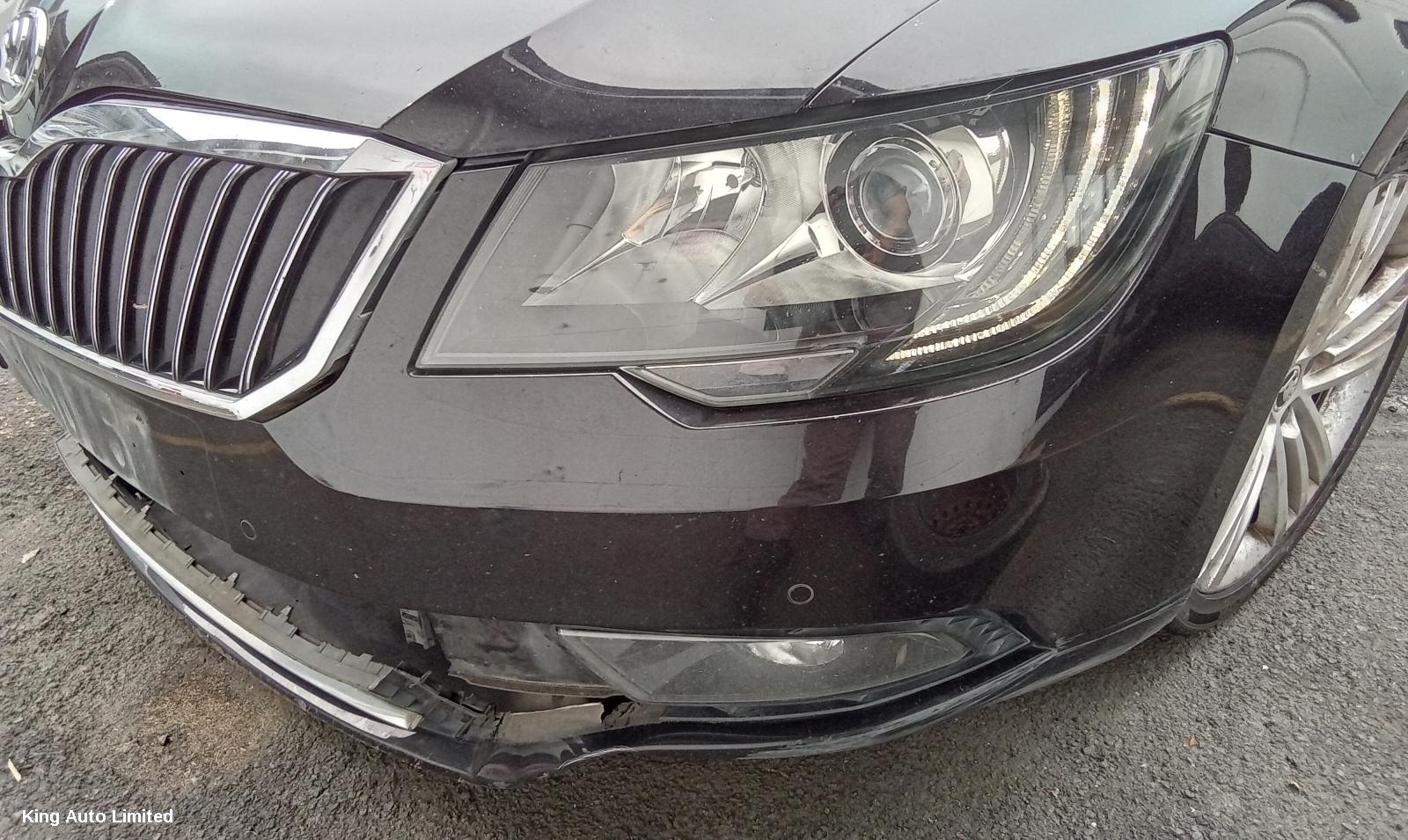 Skoda SUPERB 2015 Left Headlamp thumbnail 3
