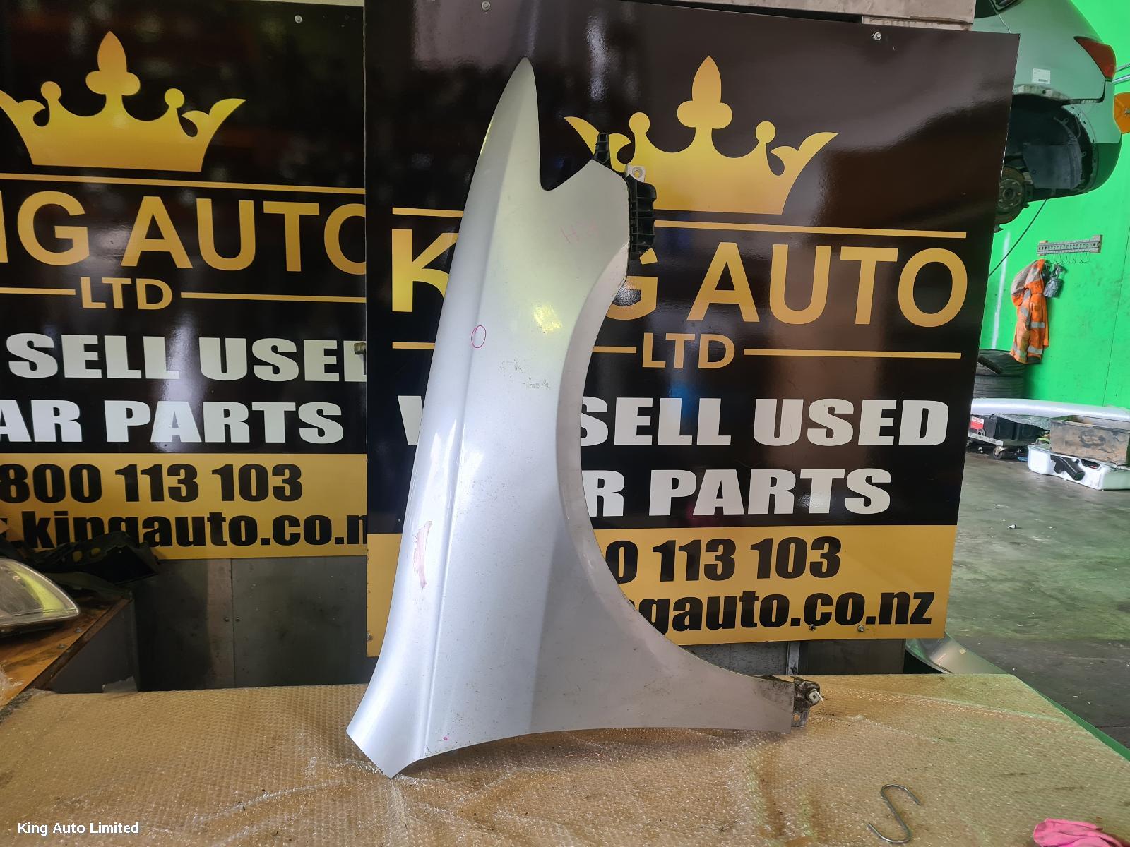 Honda ACCORD 2004 Right Guard thumbnail 1