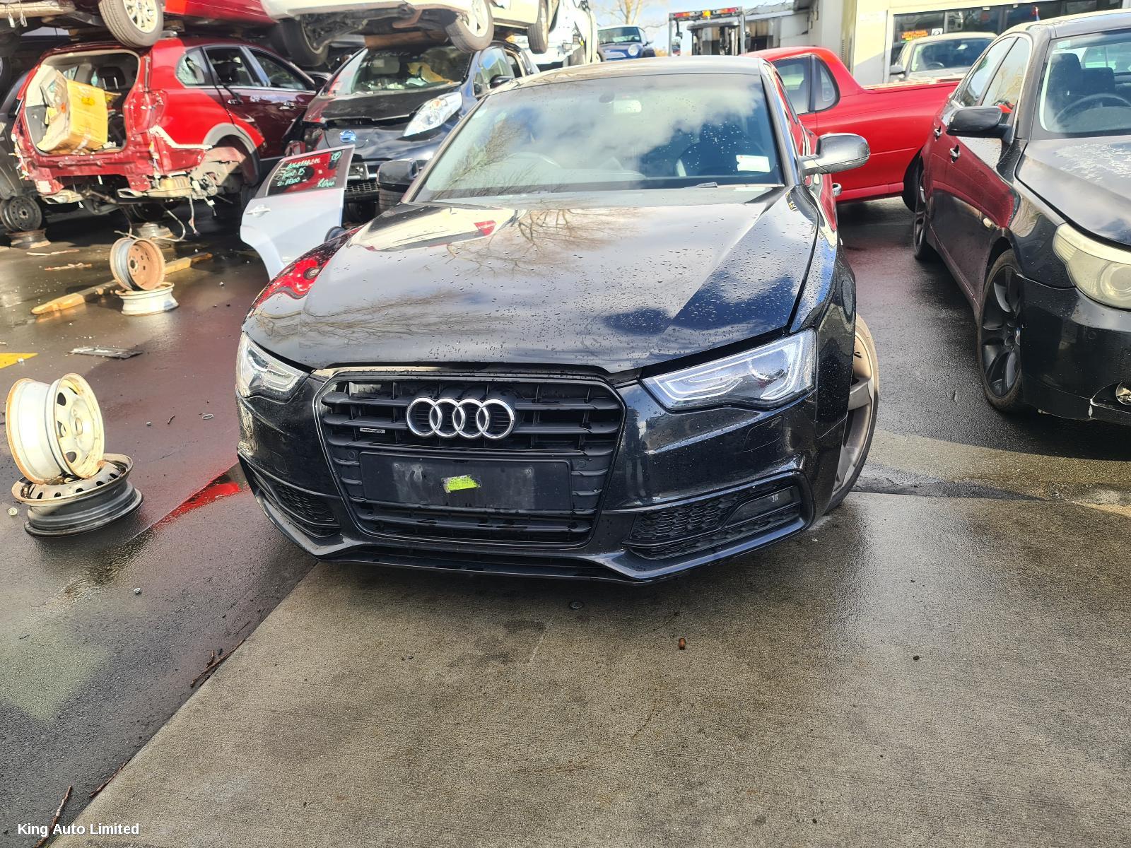 Audi A5 2013 Left Taillight thumbnail 3