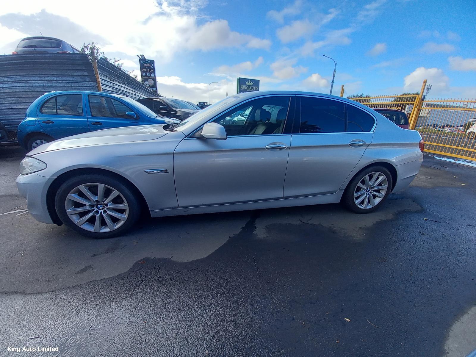 BMW 5 SERIES 2010 Left Door Mirror thumbnail 3