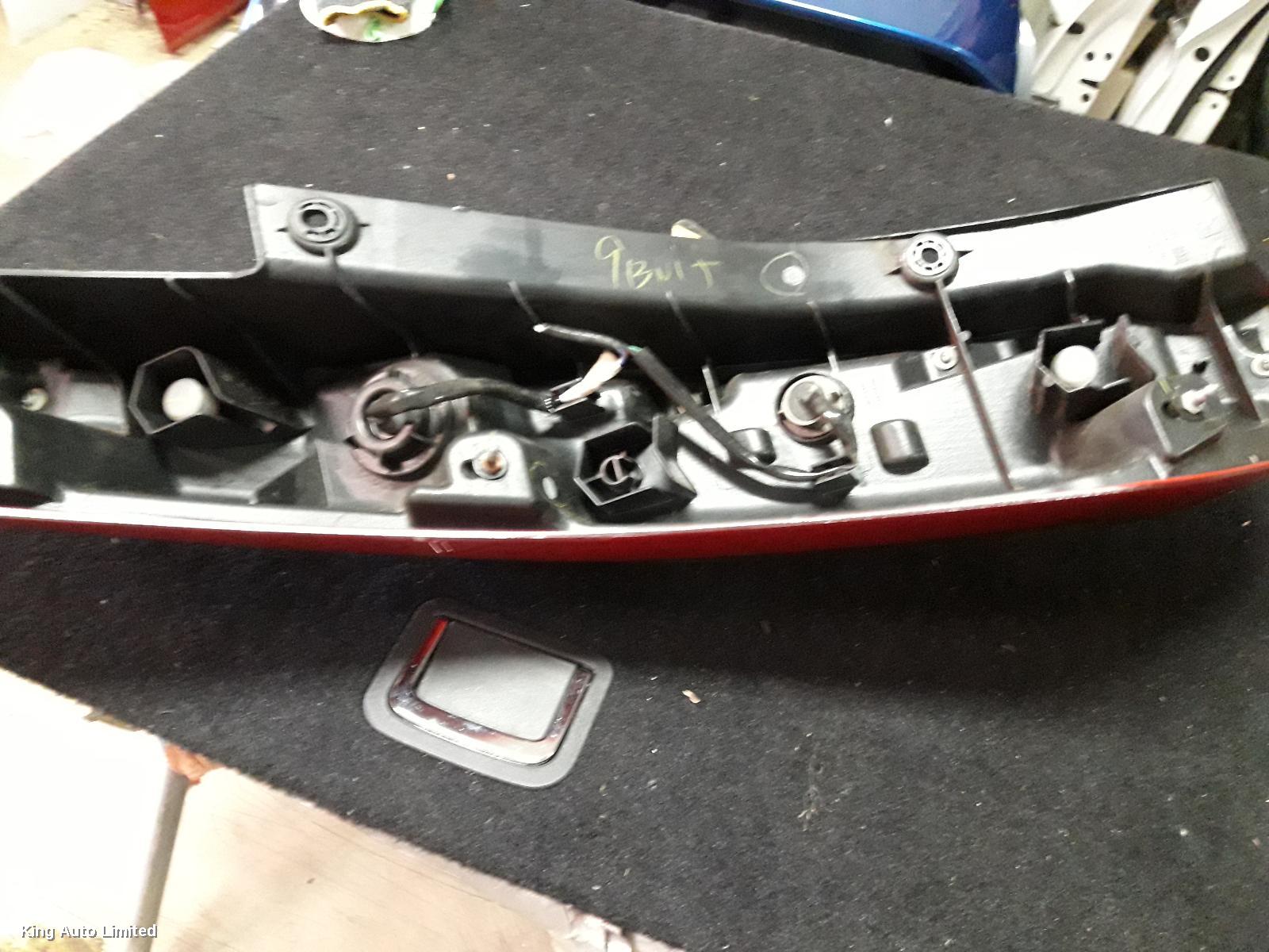 Nissan XTRAIL 2010 Right Taillight thumbnail 3