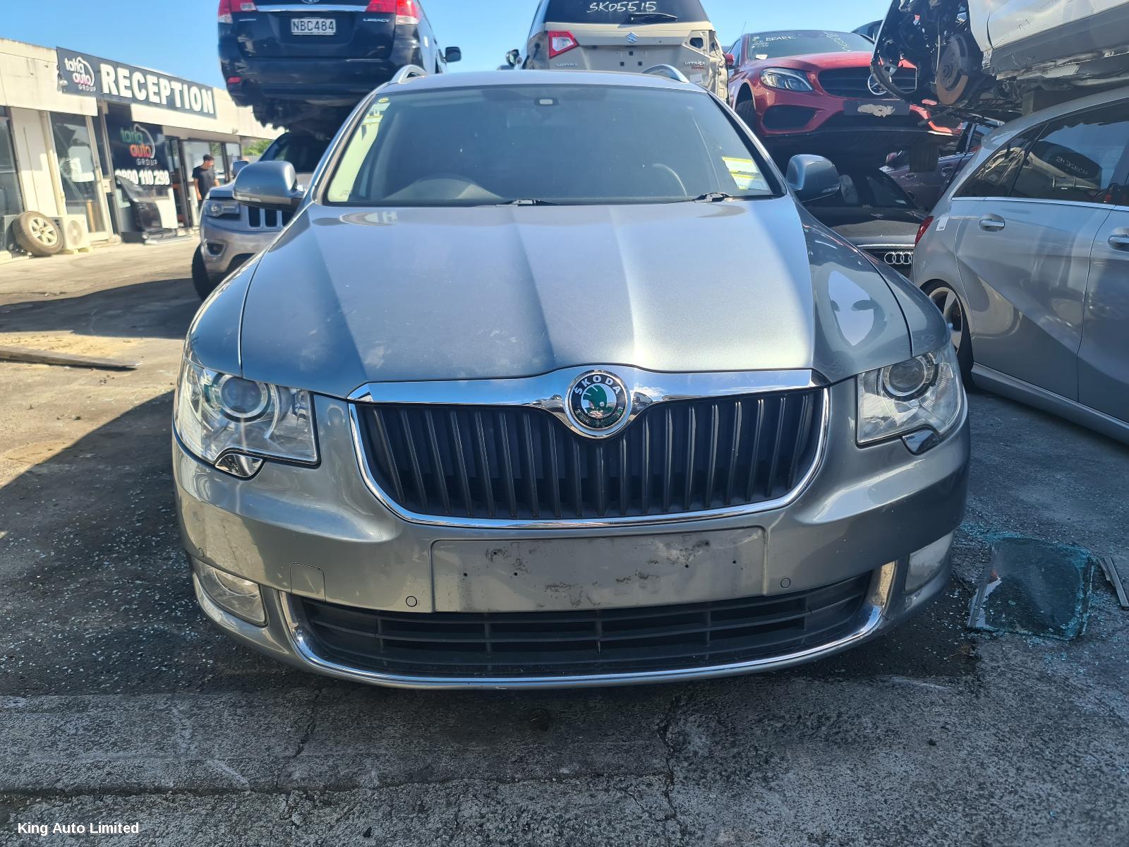 Skoda - Skoda SUPERB 2010 Misc Bracket