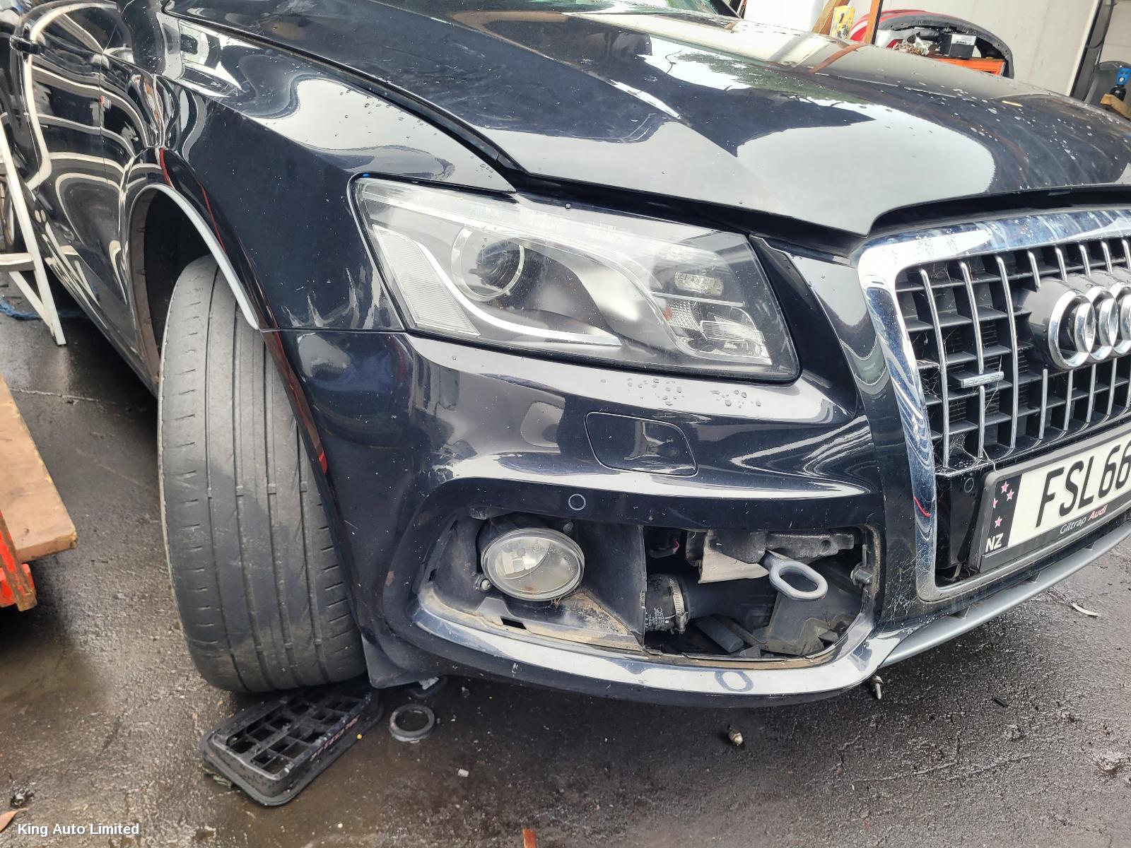 Audi Q5 2011 Front Bumper thumbnail 2