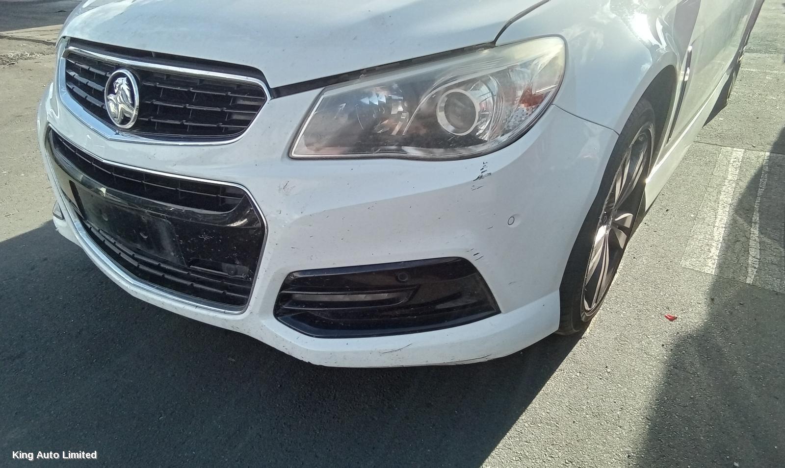 Holden COMMODORE 2014 Right Taillight thumbnail 3