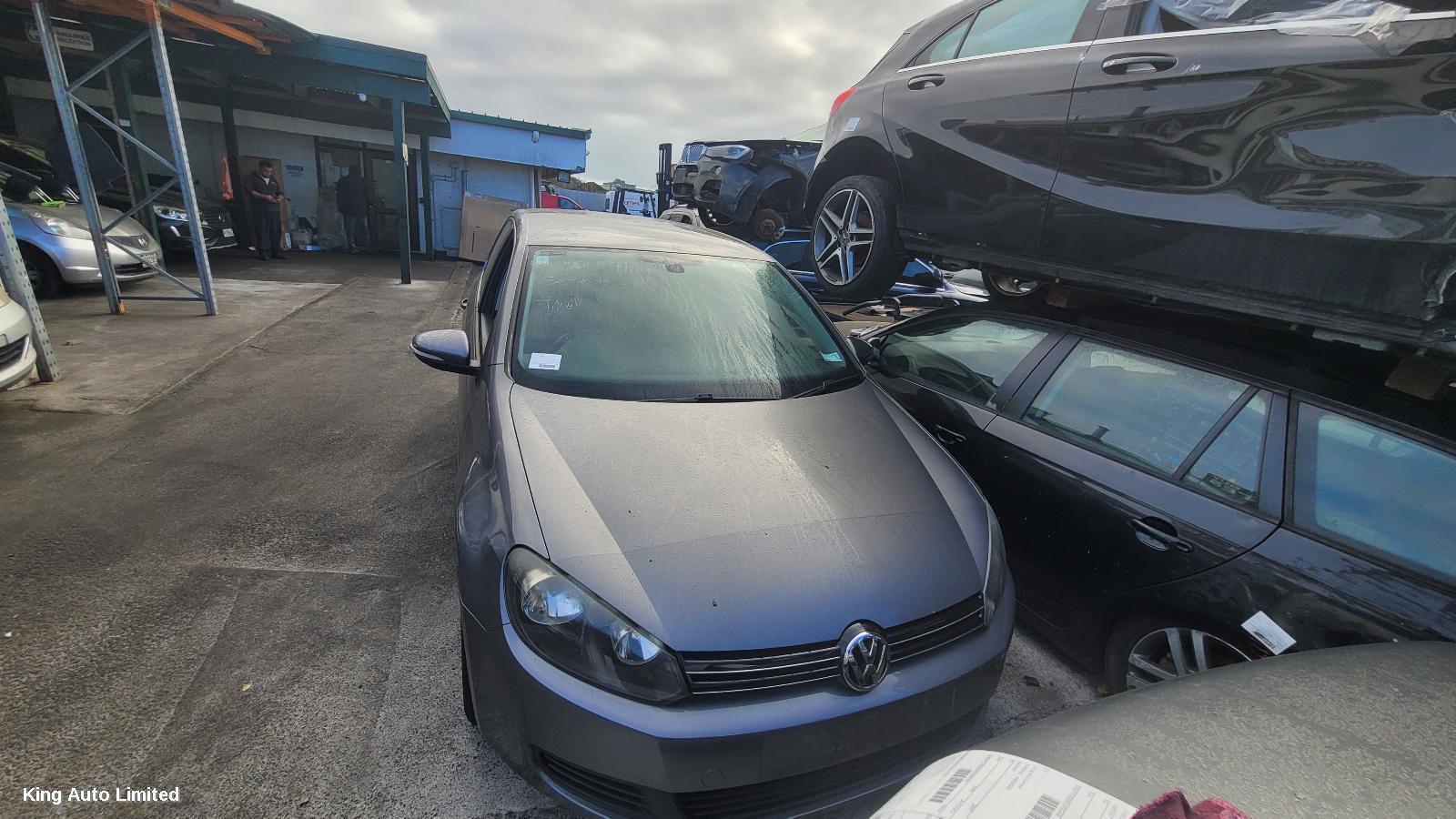 Volkswagen - Volkswagen GOLF 2009 Left Headlamp
