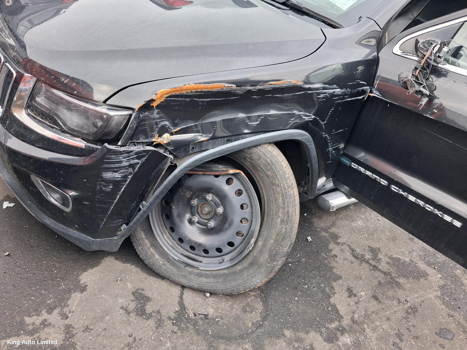 Jeep GRANDCHEROKEE 2015 Left Taillight thumbnail 2