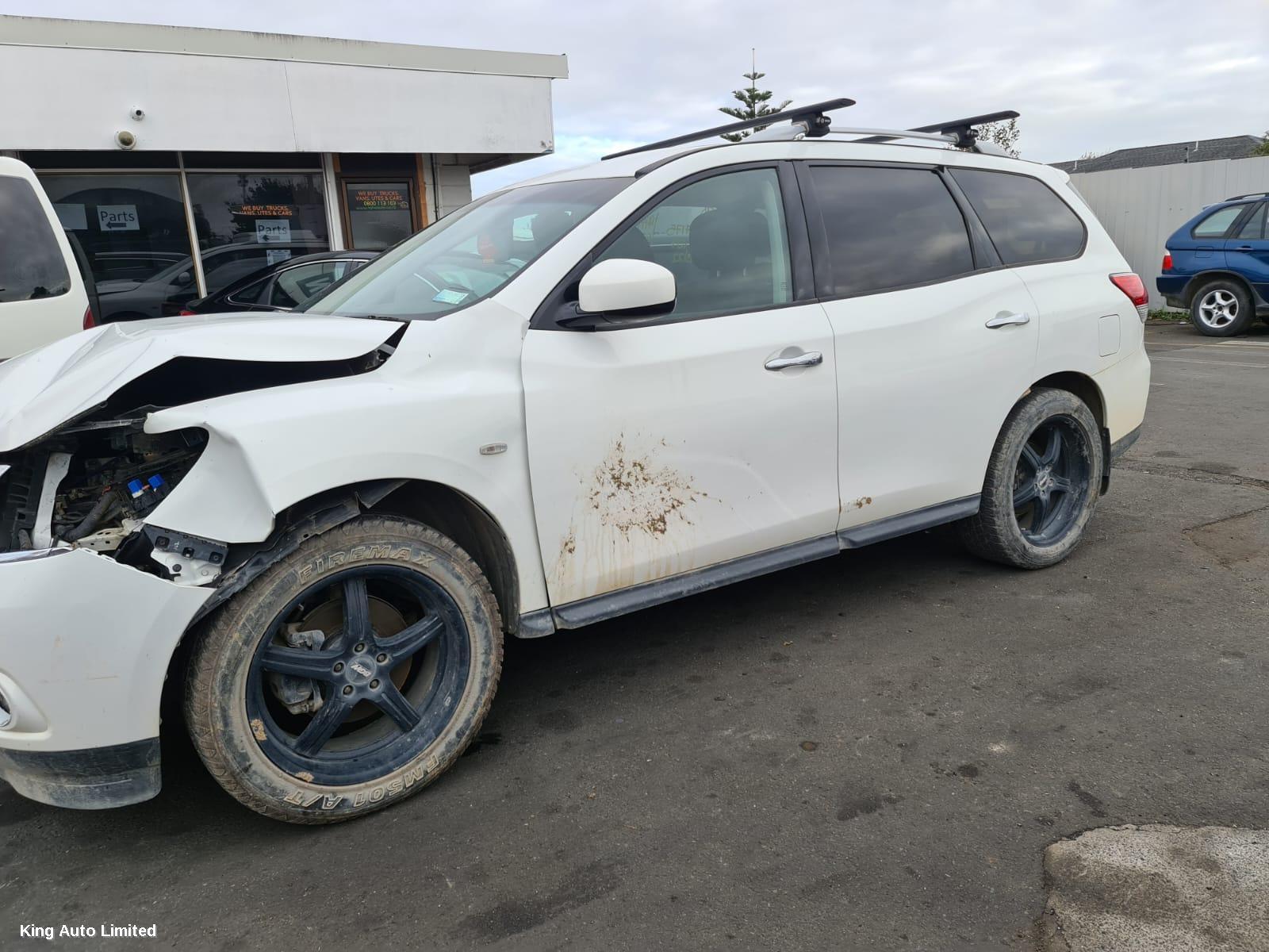 Nissan PATHFINDER 2013 Alternator thumbnail 3