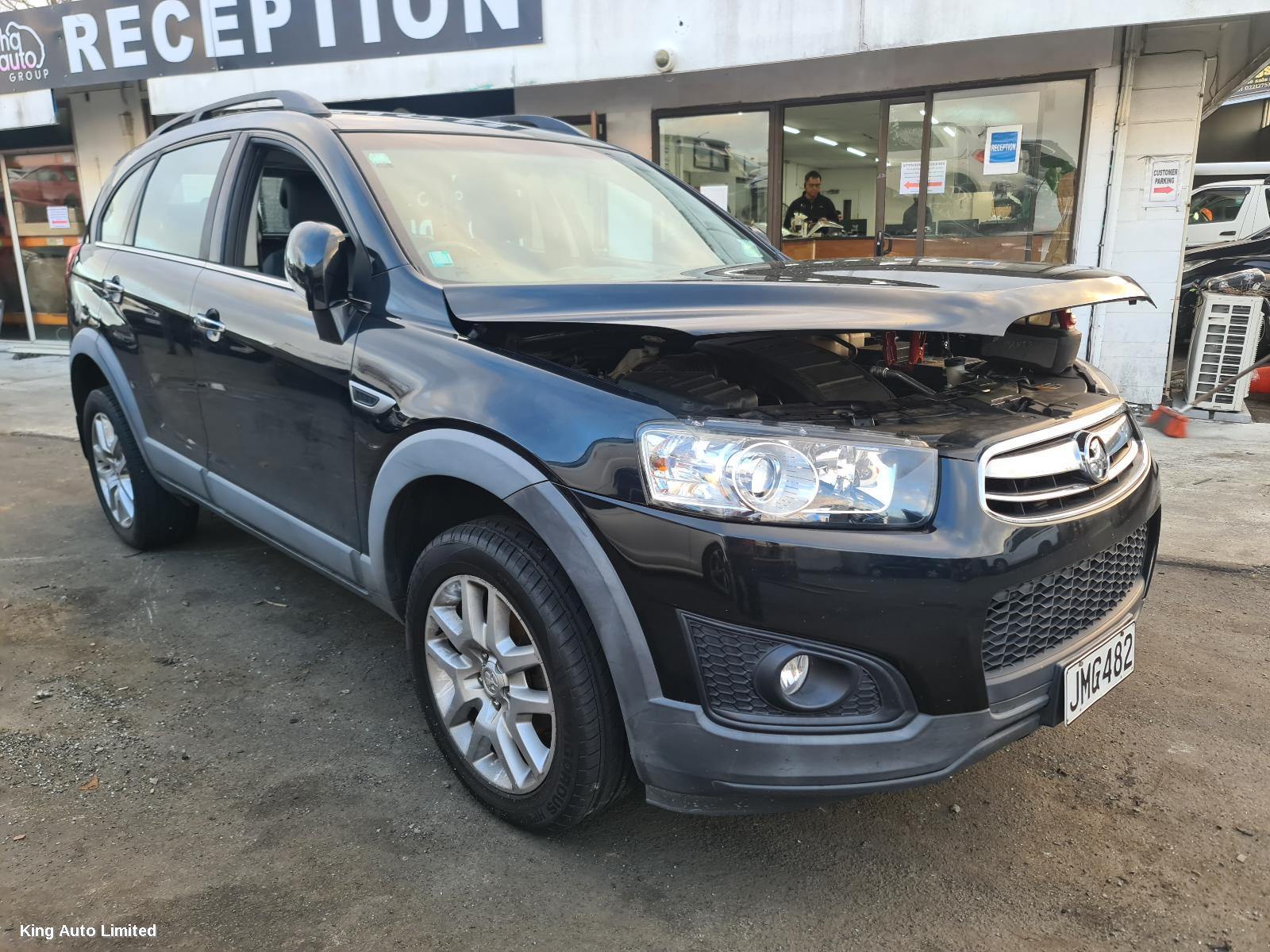 Holden CAPTIVA 2015 RIGHT_REAR_DOOR_SLIDING thumbnail 3