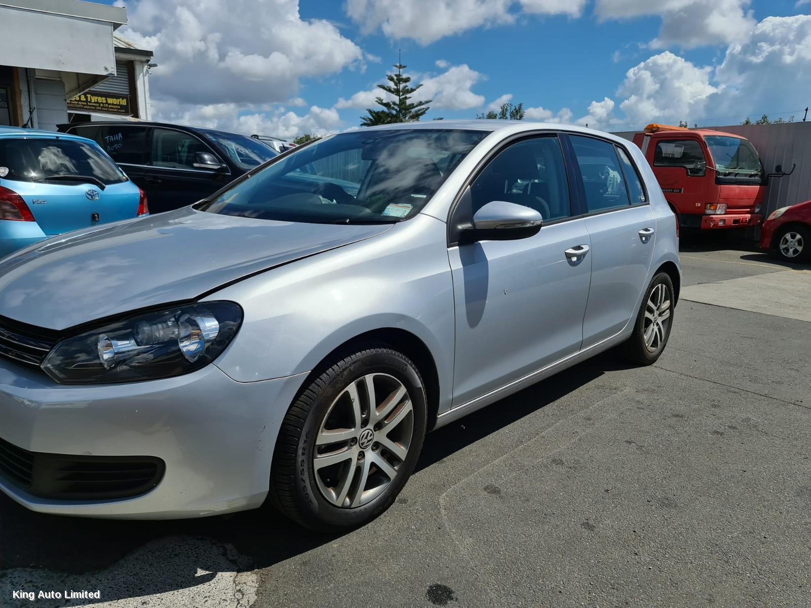 Volkswagen GOLF 2012 Fan thumbnail 2