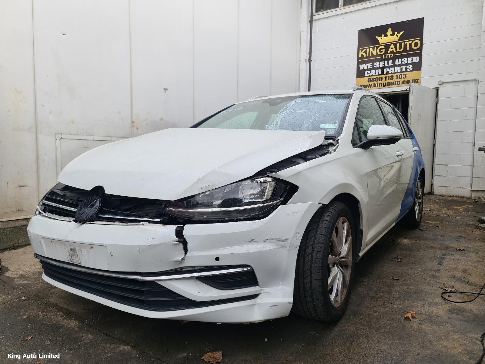 Volkswagen GOLF 2017 Bootlid/Tailgate thumbnail 2