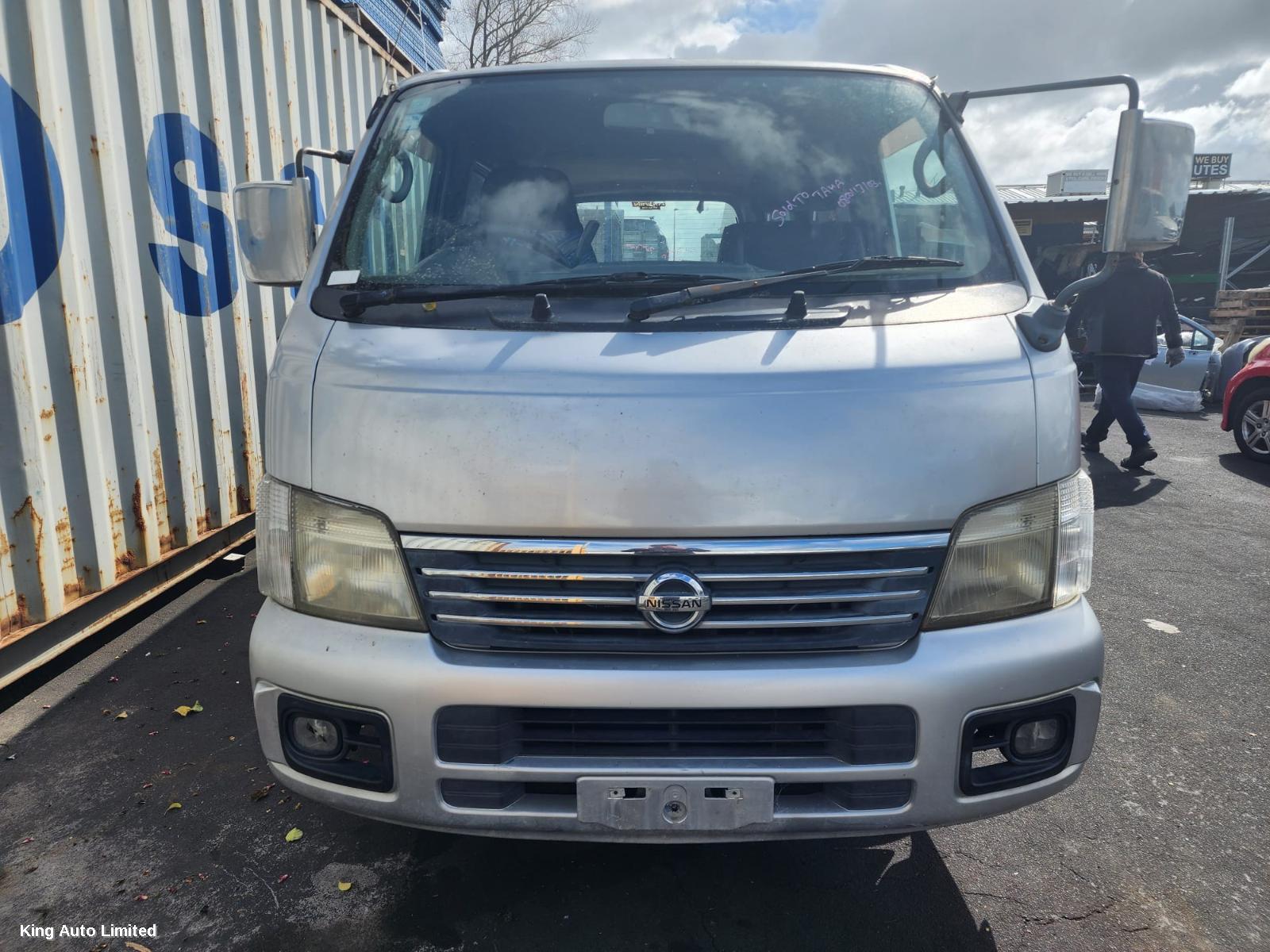 Nissan URVAN 2002 Right Headlamp thumbnail 2