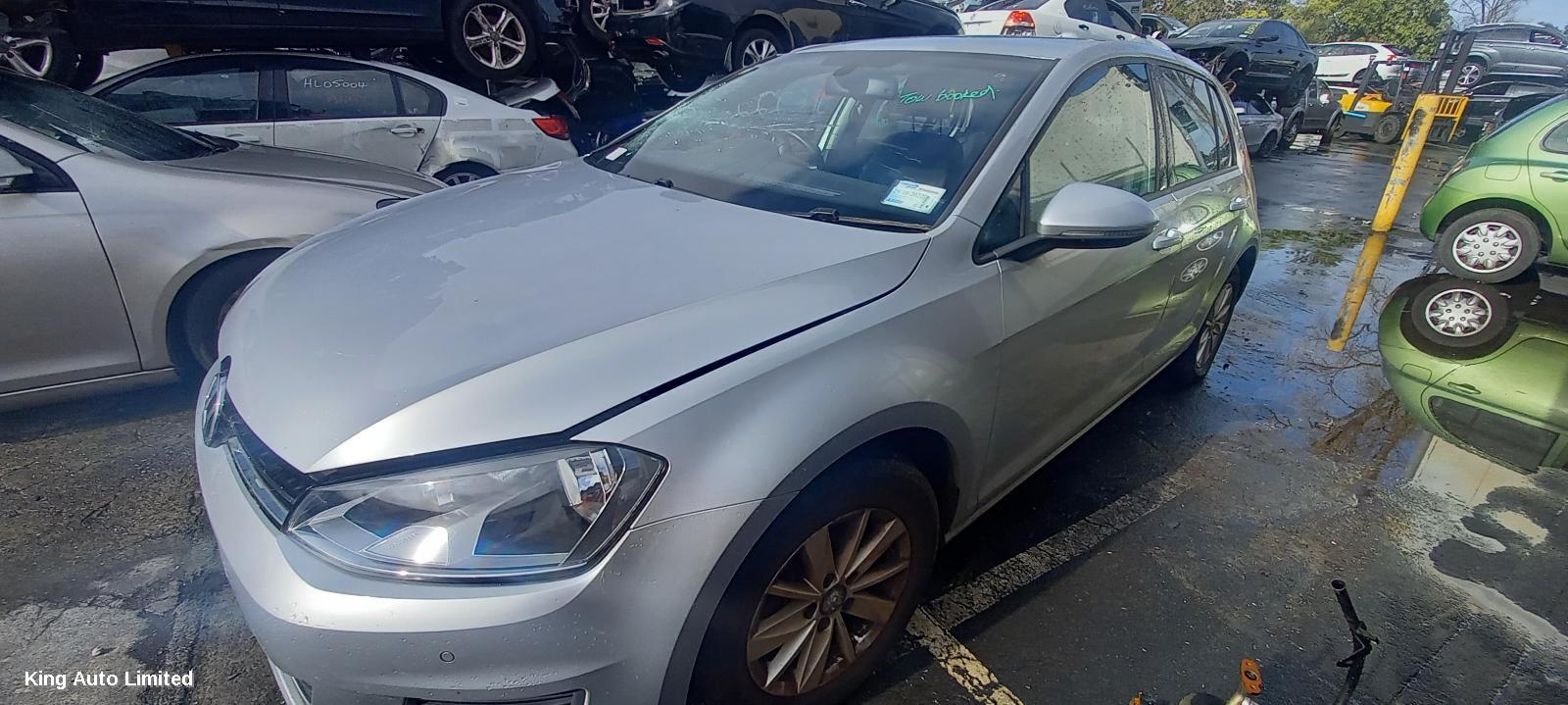 Volkswagen GOLF 2015 Left Front Window Reg/Motor thumbnail 3