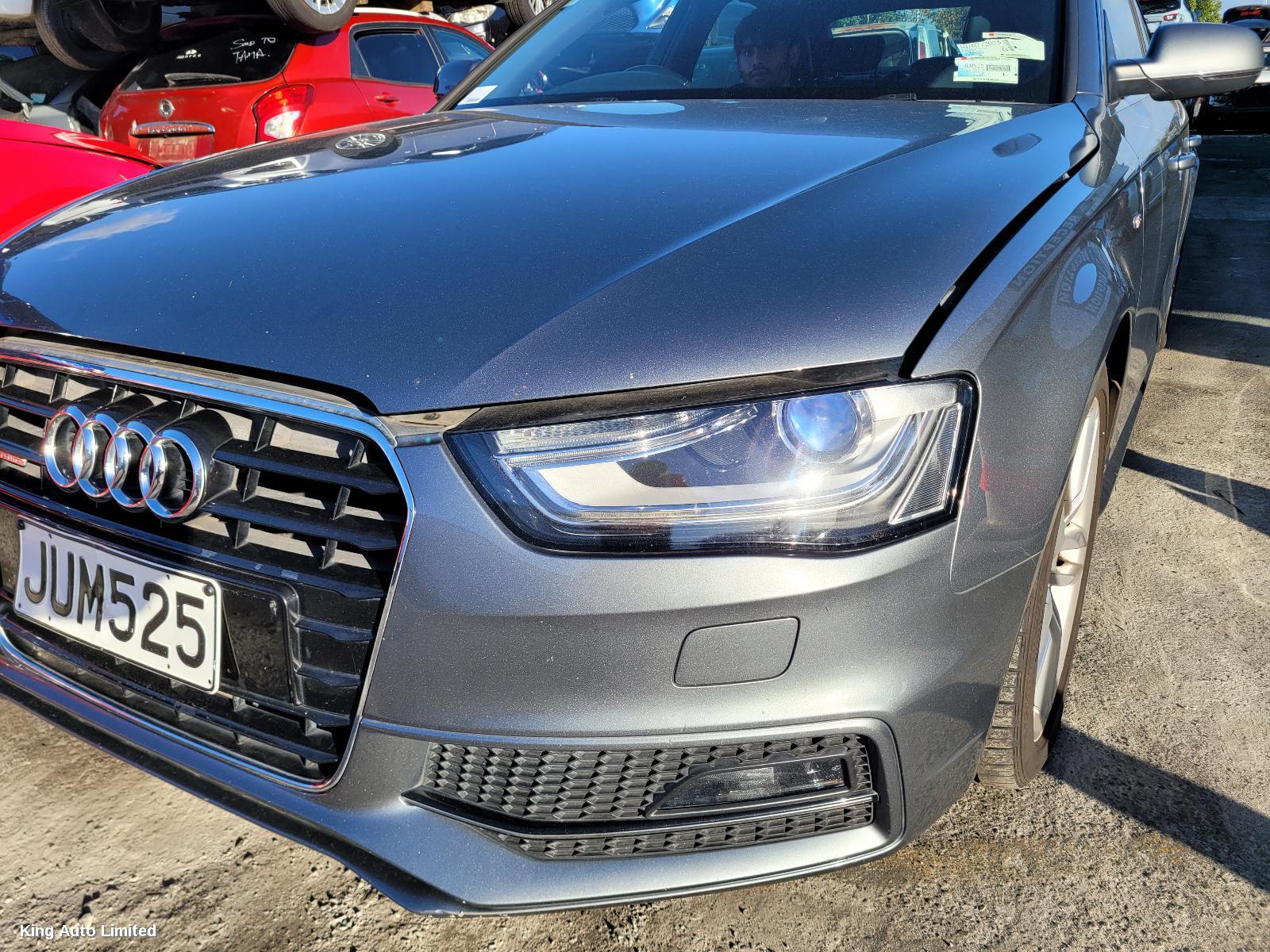 Audi A4 2013 Right Taillight thumbnail 3