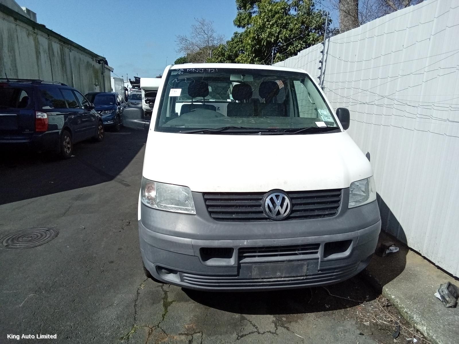 Volkswagen TRANSPORTER 2005 Left Headlamp thumbnail 1