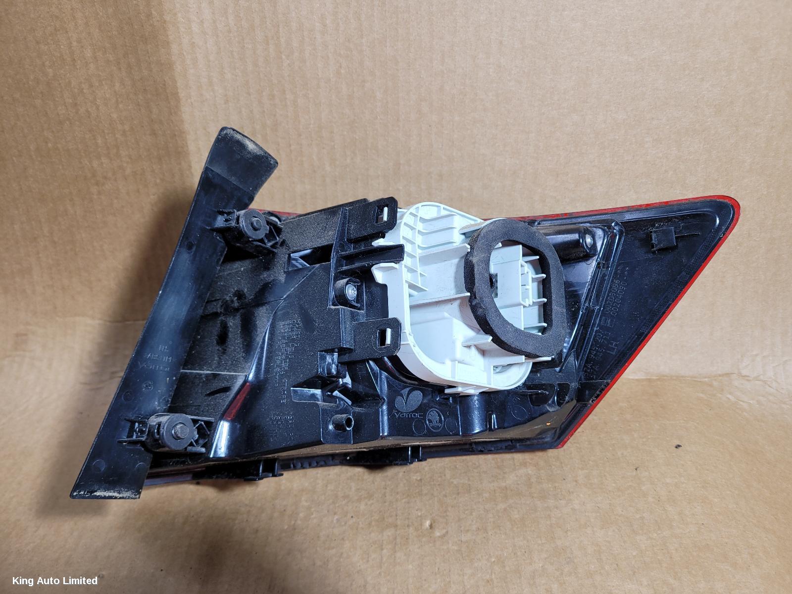 Skoda KAROQ 2018 Left Taillight thumbnail 2