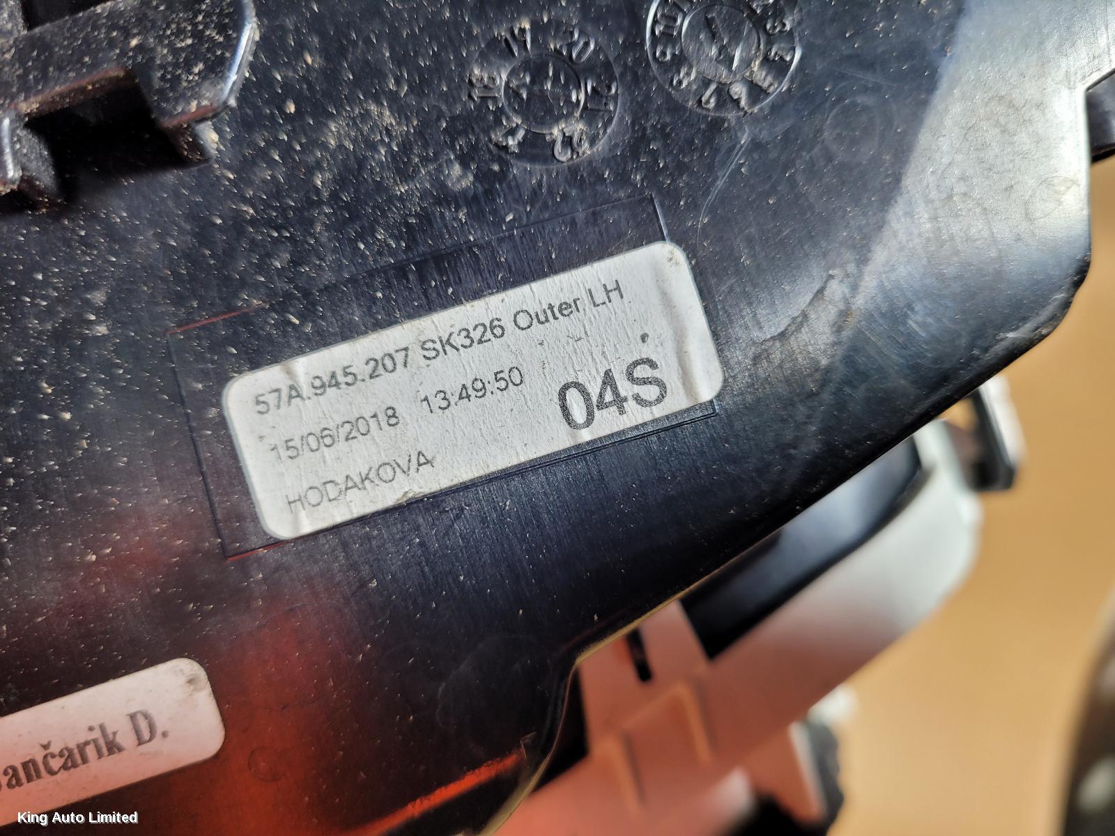 Skoda KAROQ 2018 Left Taillight thumbnail 3