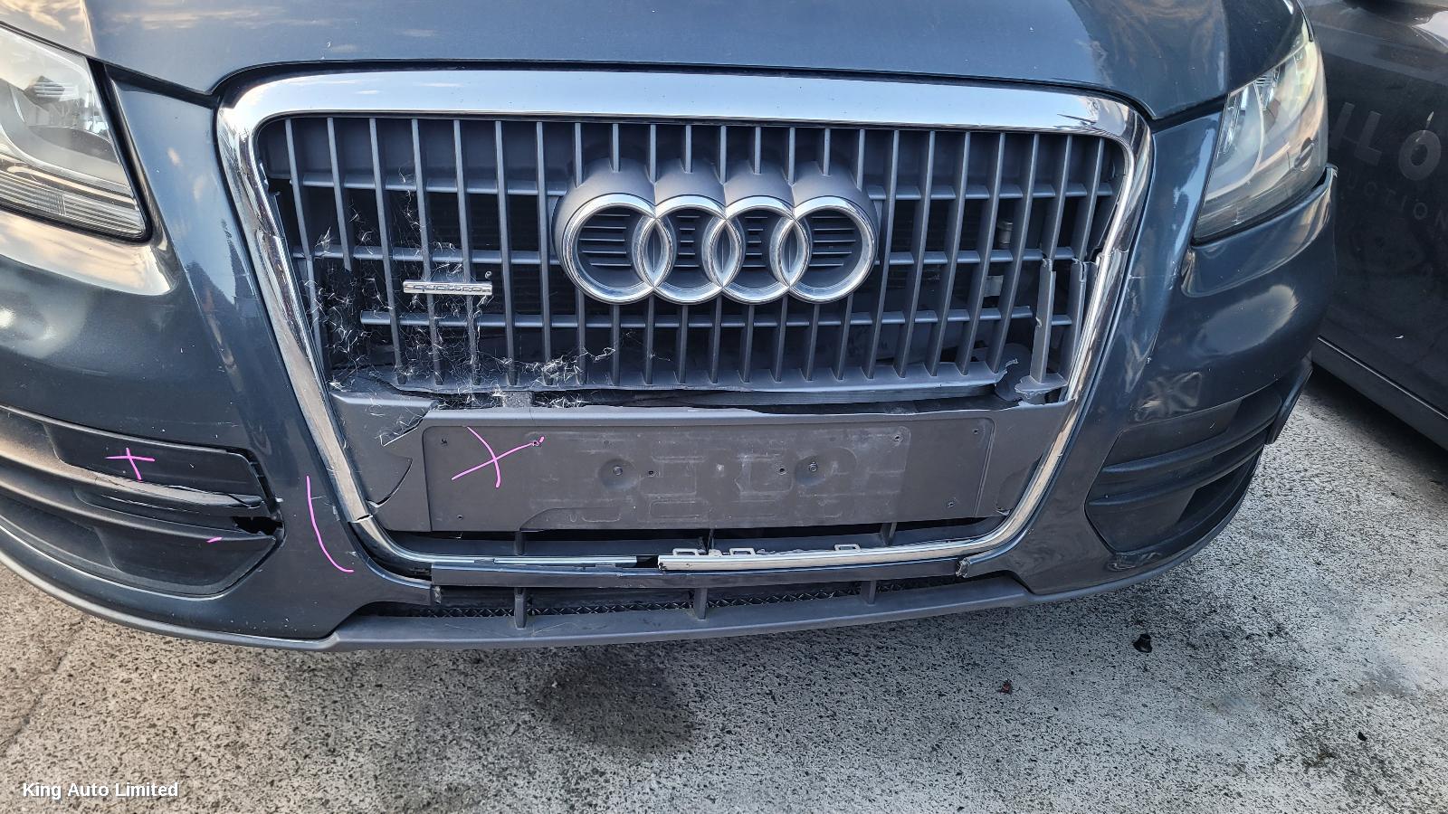 Audi Q5 2011 Left Taillight thumbnail 2