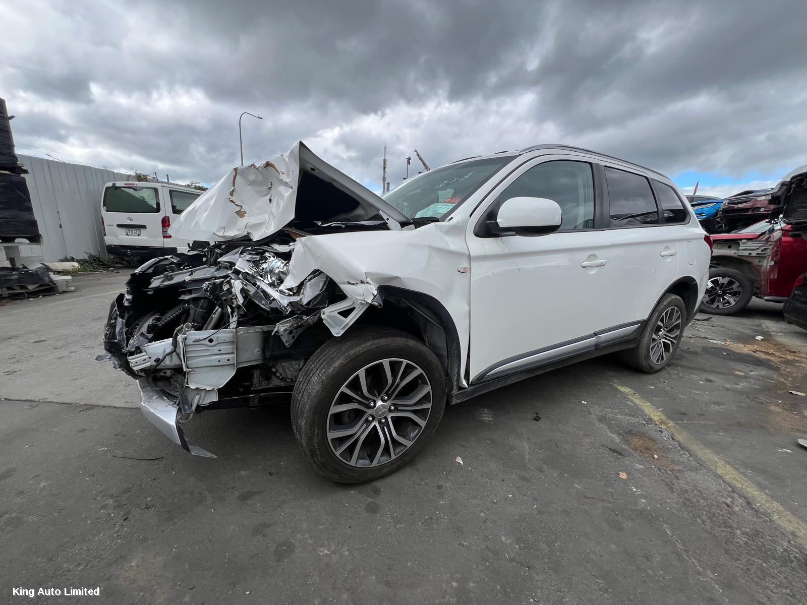 Mitsubishi - Mitsubishi OUTLANDER 2017 Body/Door Mould