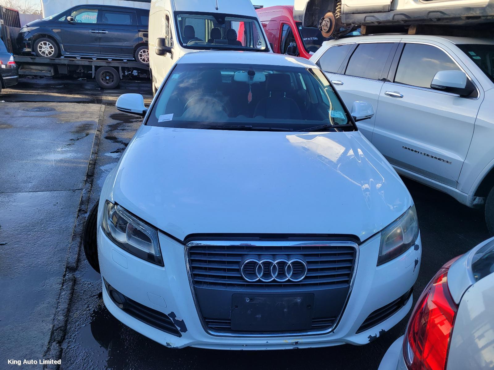 Audi A3 2009 Right Guard thumbnail 1