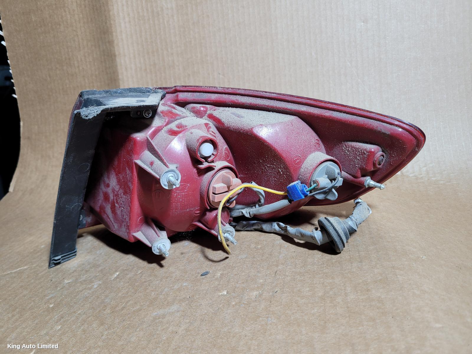 Hyundai SANTA FE 2007 Left Taillight thumbnail 3