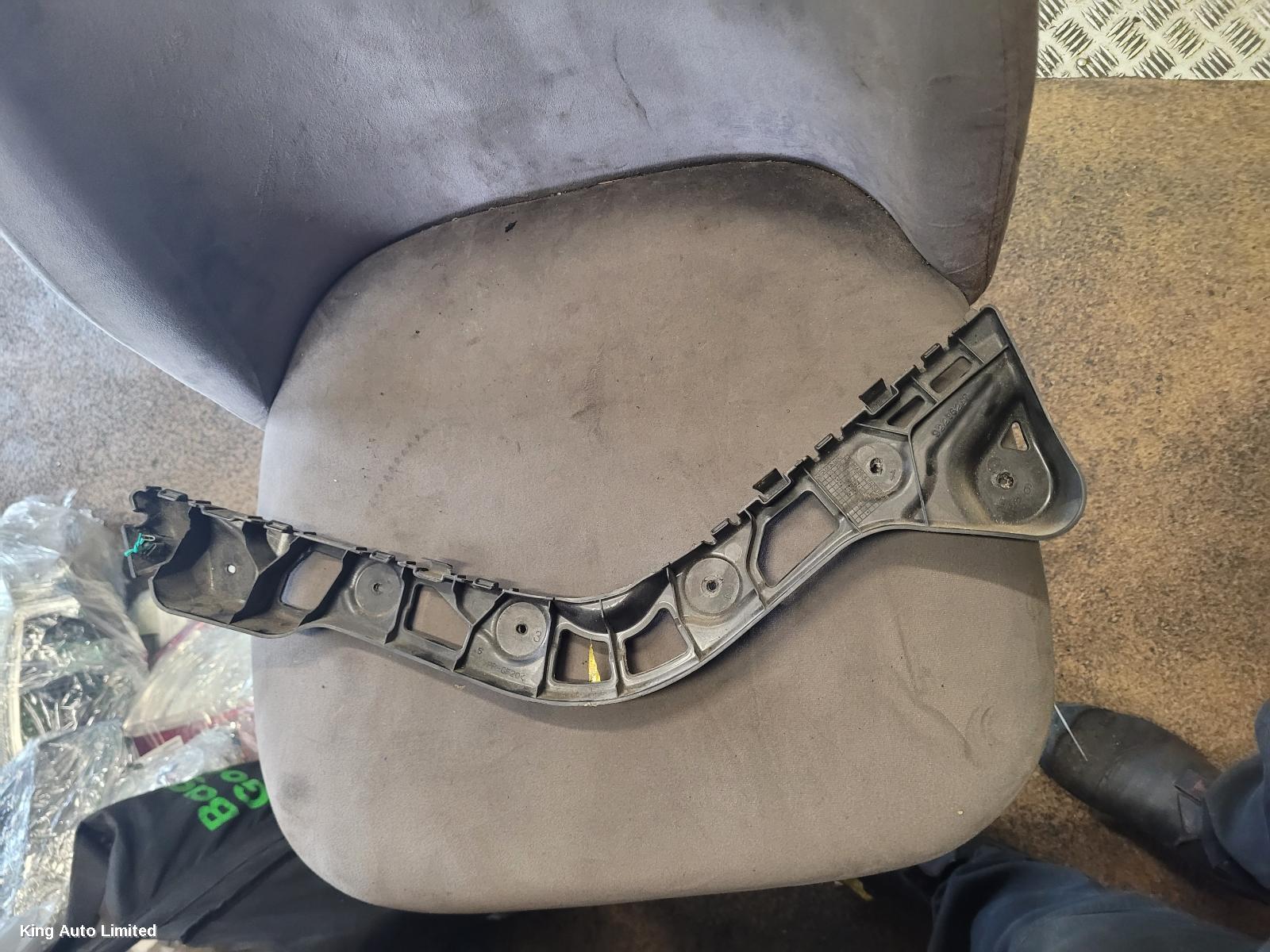 Holden COMMODORE 2016 R/Bar Bracket/Reinfo thumbnail 1