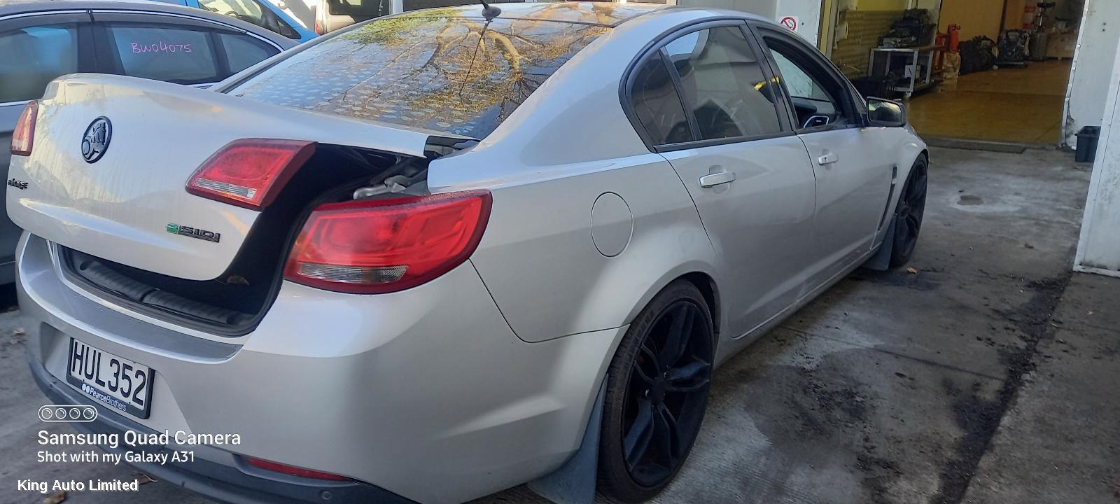 Holden COMMODORE 2014 RIGHT_REAR_DOOR_SLIDING thumbnail 3