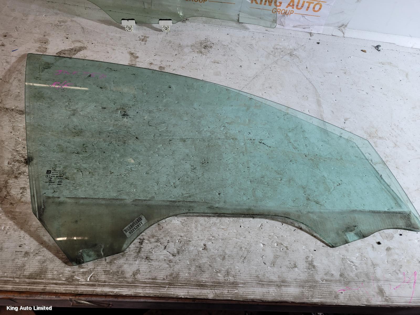 Holden COMMODORE 2016 Right Front Door Window thumbnail 2