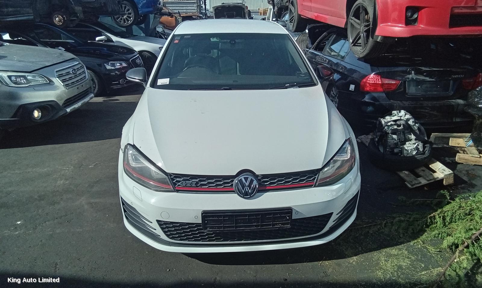Volkswagen - Volkswagen GOLF 2013 Grille