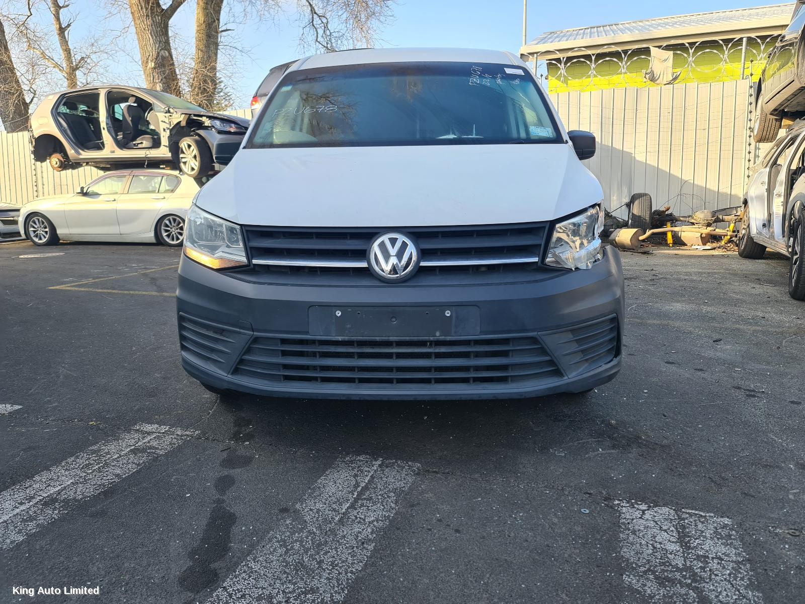 Volkswagen CADDY 2016 Right Headlamp thumbnail 1