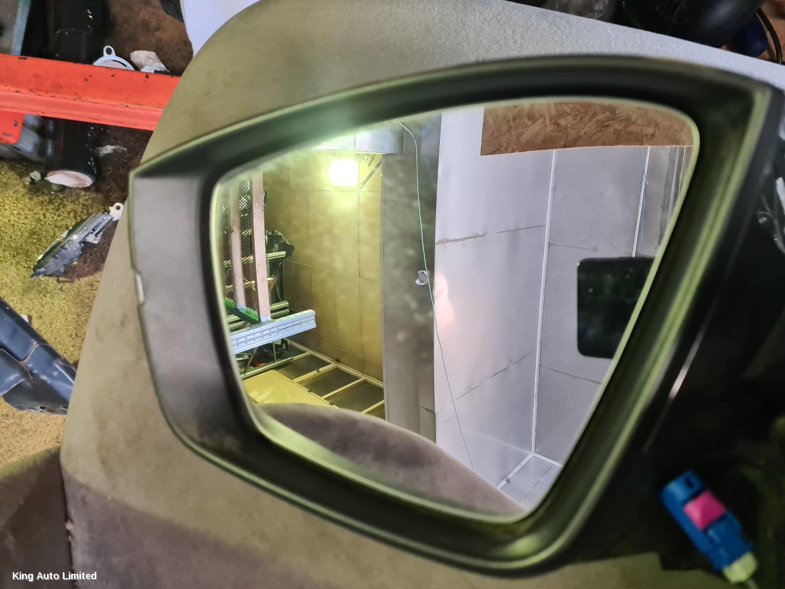 Skoda KODIAQ 2022 Left Door Mirror thumbnail 3