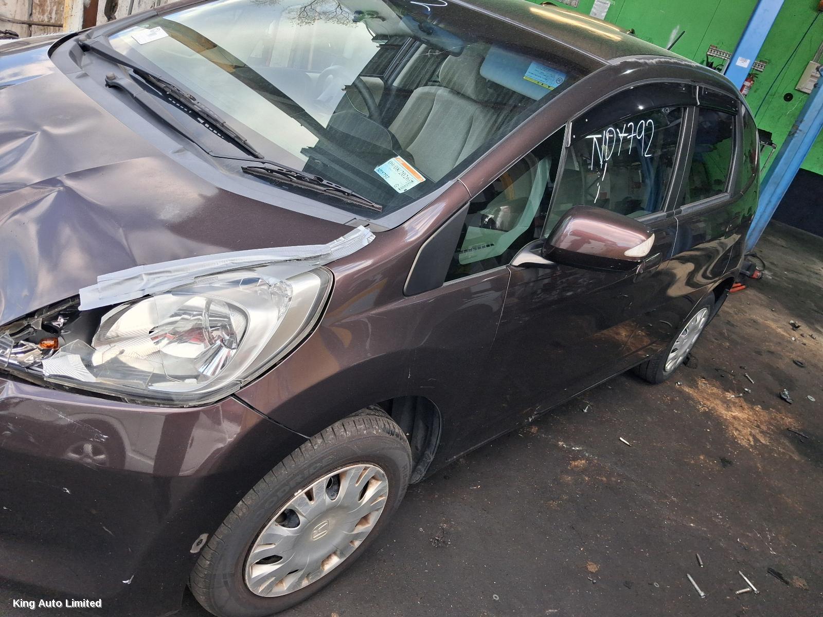 Honda JAZZ 2011 Left Guard thumbnail 3
