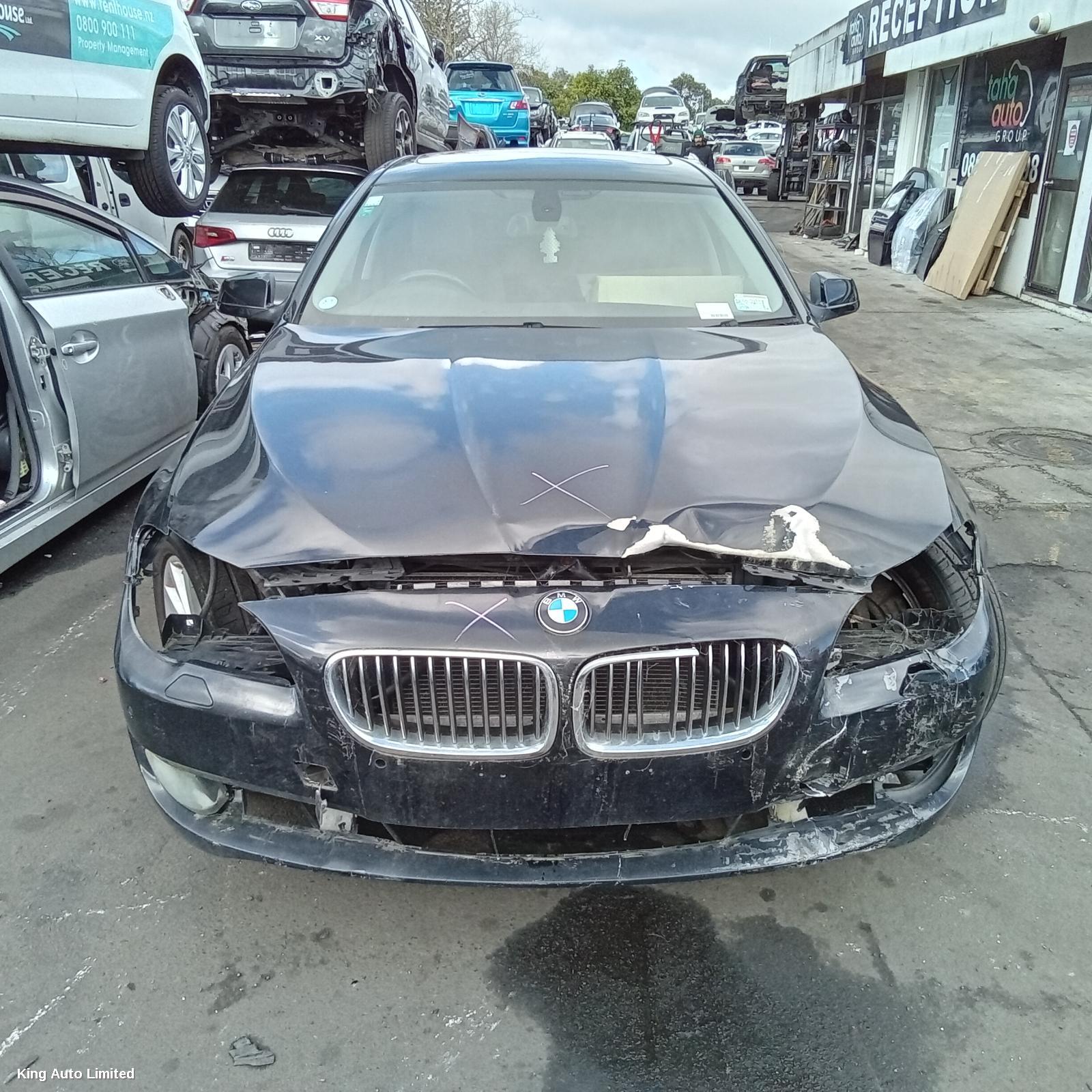 BMW 5 SERIES 2010 Left Taillight thumbnail 1