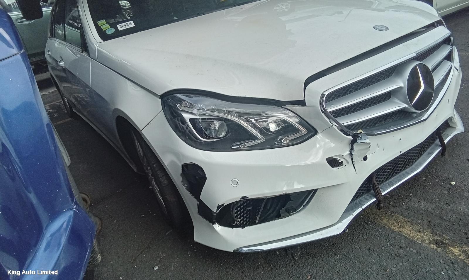 Mercedes-Benz E CLASS 2014 RIGHT_REAR_DOOR_SLIDING thumbnail 3