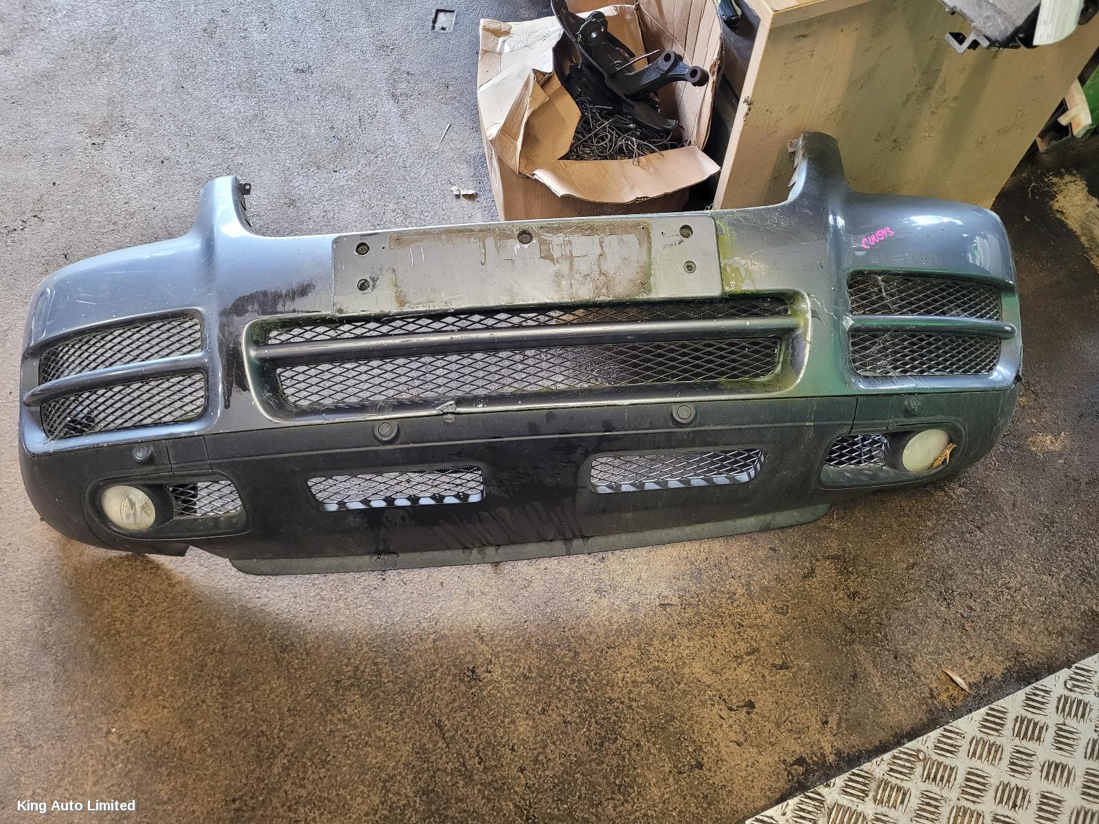 Volkswagen - Volkswagen TOUAREG 2005 Front Bumper