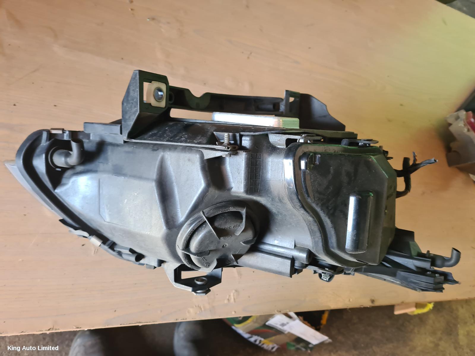 BMW - BMW 5 SERIES 2006 Left Headlamp